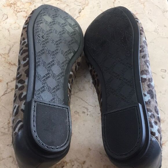 Camo Hair Calf Vionic Ballet Flats - Picture 8 of 8